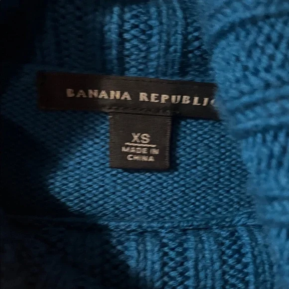 💁‍♀️WOMENS Banana Republic Teal Turtleneck Sweater with Button Cuffs - Picture 2 of 8